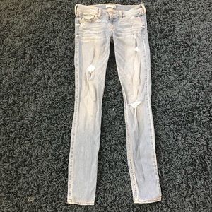 Medium wash Hollister jeans!
